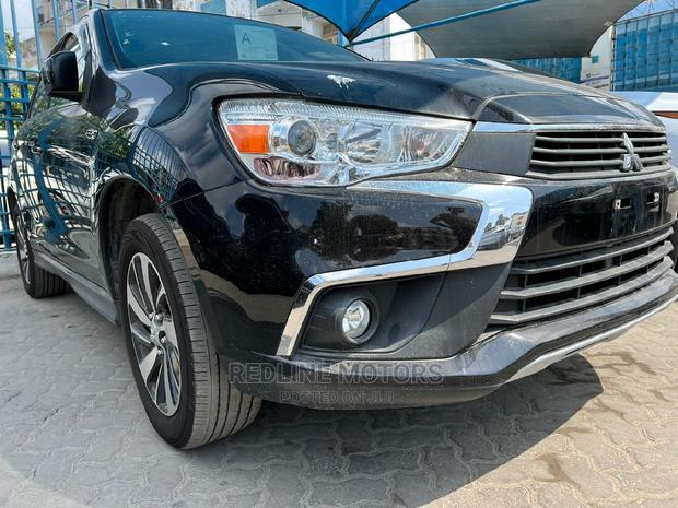2017 Mitsubishi RVR Matt Black: Sophisticated Performance