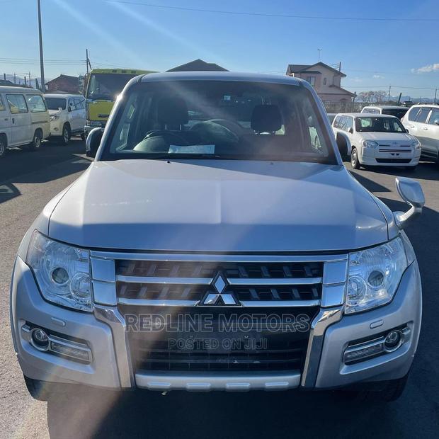Luxury 2017 Mitsubishi Pajero Exceed in Silver - Spacious and Powerful