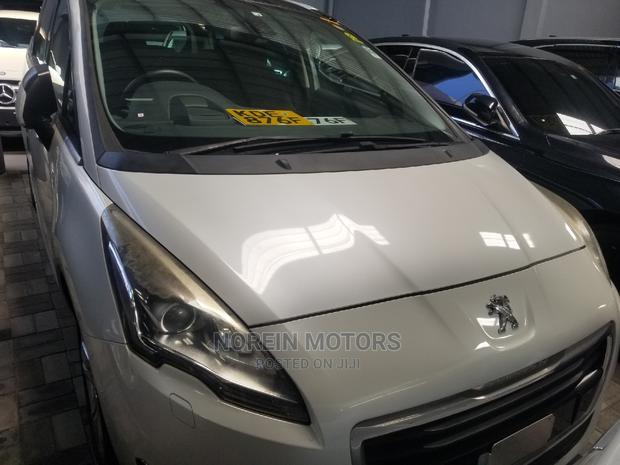 2015 Peugeot 5008 in Off-White - Stylish and Spacious Used SUV