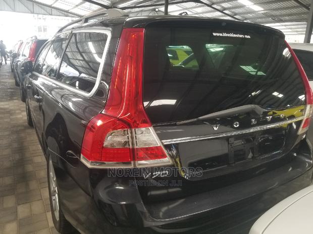 2013 Volvo V70 Black - Luxury Sedan at Great Price
