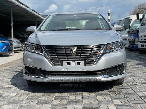 Toyota Premio 1.8 FWD 2016 Silver