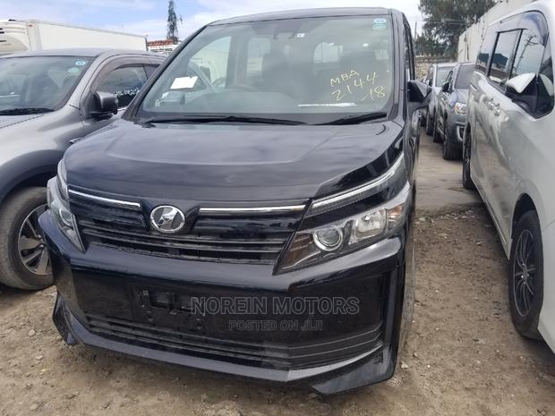 Toyota Voxy SV Premium 2014 Black - Used Car Ad