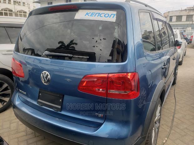 Volkswagen 2015 Touran Blue - Family-Friendly Car with Modern Design
