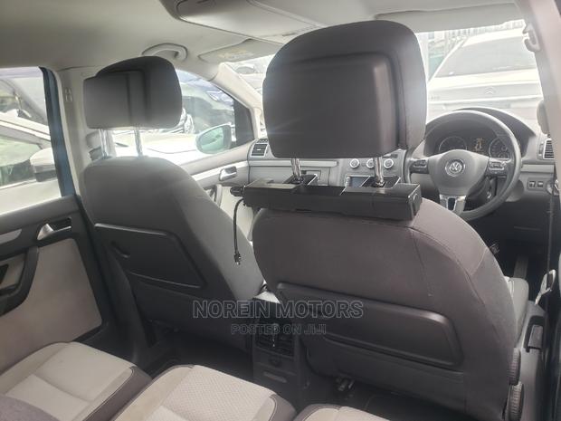 Volkswagen 2015 Touran Blue - Family-Friendly Car with Modern Design