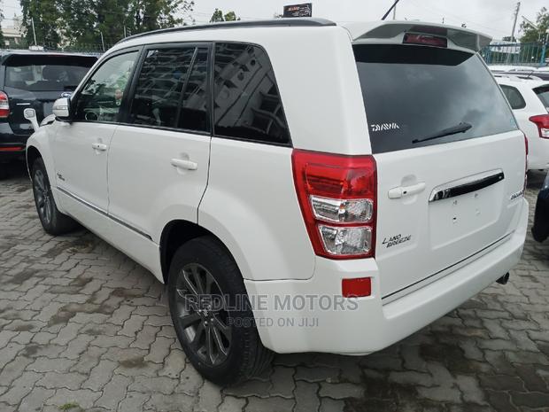 White 2016 Suzuki Escudo: Perfect for Adventure Seekers