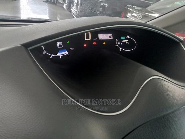 New Nissan Serena 2017 Black: Sleek Design and Versatile Interior