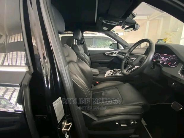 New 2017 Audi Q7 - Sleek Black Edition Available