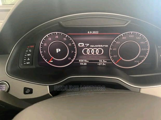 New 2017 Audi Q7 - Sleek Black Edition Available
