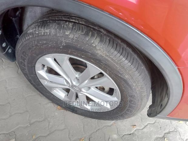 Nissan X-Trail 2016 in Red: Perfect for Family Outings