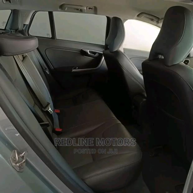 Luxury Wagon, Volvo V60 2016, Gray - For Sale