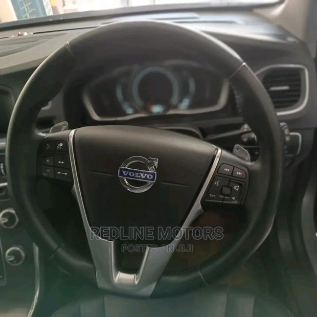 Luxury Wagon, Volvo V60 2016, Gray - For Sale