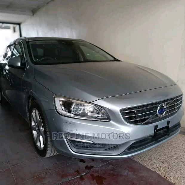 Luxury Wagon, Volvo V60 2016, Gray - For Sale