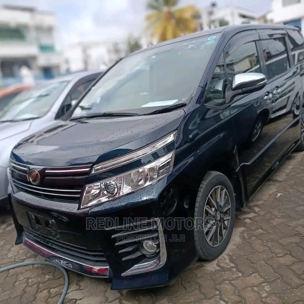 2016 Toyota Voxy Black: Luxury MPV for Sale Now