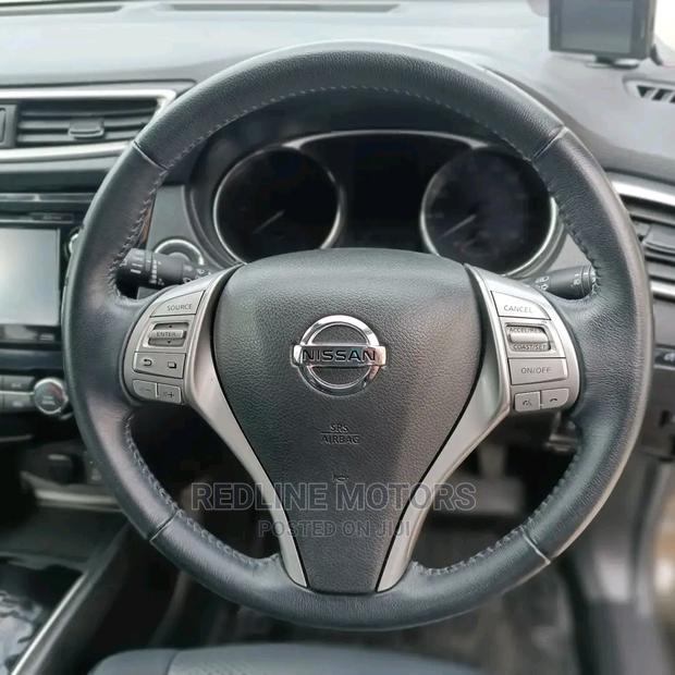 Black Nissan X-Trail 2016 - Perfect for Off-Roading