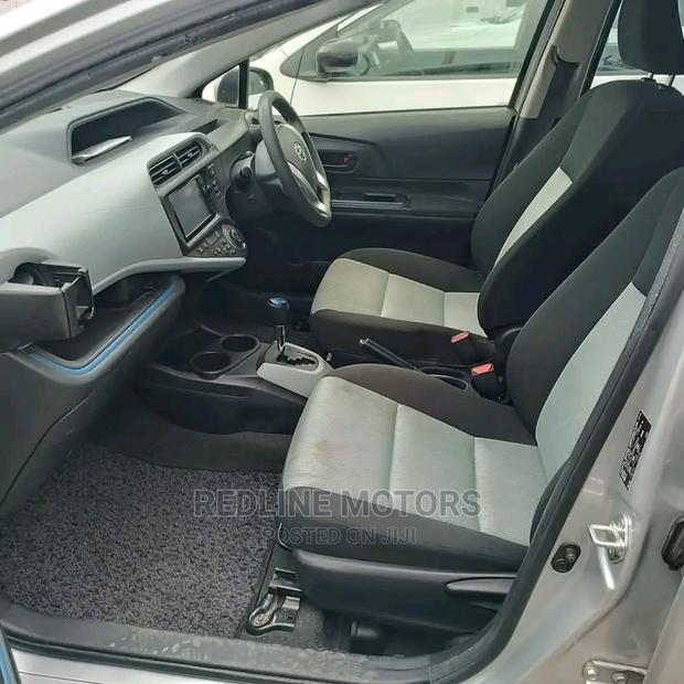 Silver Toyota Aqua 2016 - Premium Compact Hybrid with Superior Performance