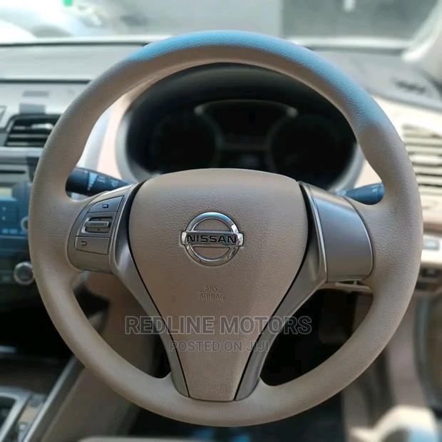 White 2016 Nissan Teana: Luxury Sedan, Ready for Immediate Delivery