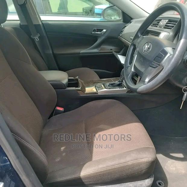 Blue 2016 Toyota Mark X: Comfortable Sedan for Sale