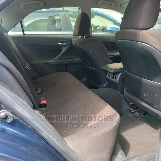 Blue 2016 Toyota Mark X: Comfortable Sedan for Sale