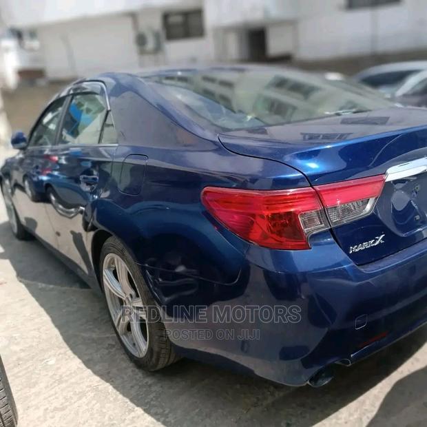 Blue 2016 Toyota Mark X: Comfortable Sedan for Sale