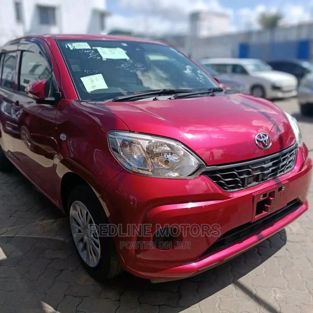 2016 Toyota Passo Red Sedan: Compact and Stylish