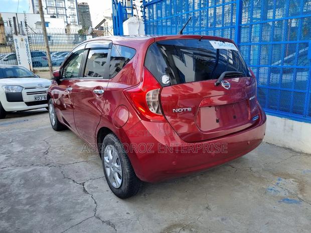 Nissan Note 2015 Red