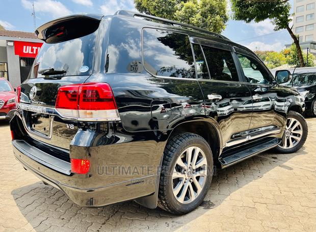 Black 2017 Toyota Land Cruiser V8 4.6 ZX - Premium 4WD SUV