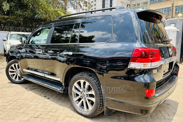 Black 2017 Toyota Land Cruiser V8 4.6 ZX - Premium 4WD SUV