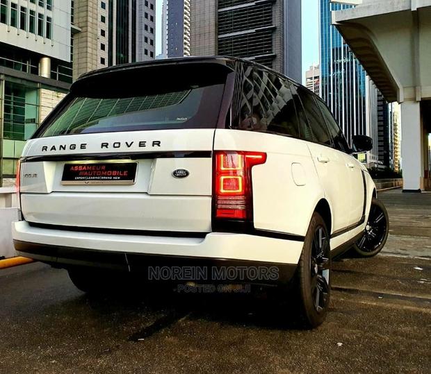 Stylish 2015 Land Rover Range Rover Evoque - White