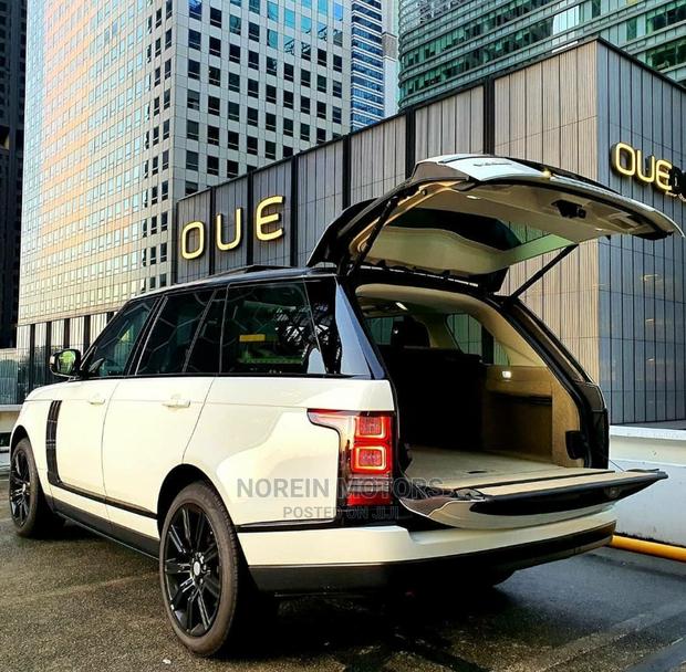 Stylish 2015 Land Rover Range Rover Evoque - White