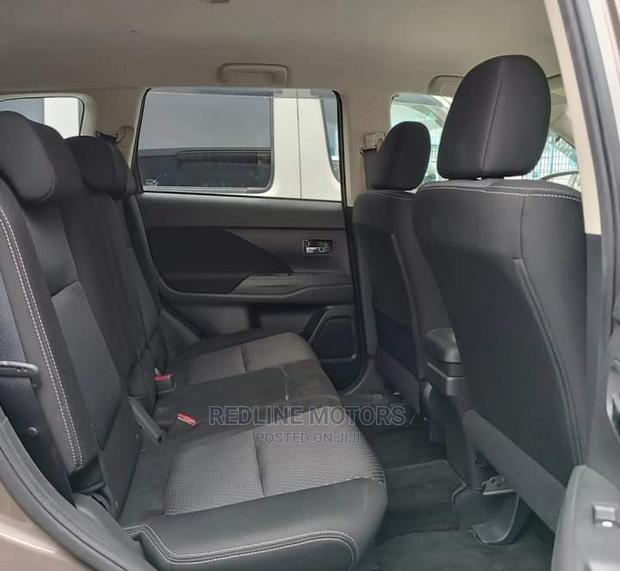 2017 Mitsubishi Outlander Brown SUV - Used Car Listing