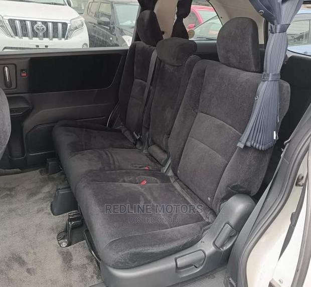 2016 Honda Odyssey 2.4 Absolute 2WD Pearl - Spacious and Reliable