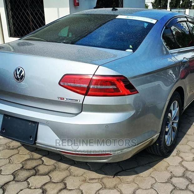 2016 Volkswagen Passat in Gray - Spacious Sedan