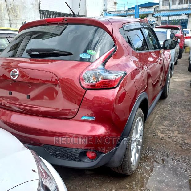 Red 2016 Nissan Juke: Compact SUV with Modern Design