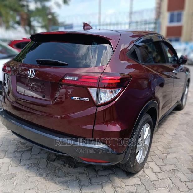 2016 Honda Vezel Red: Luxury SUV for Everyday Use
