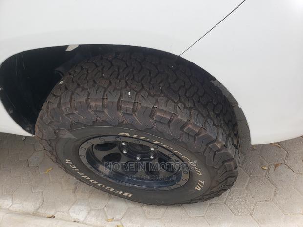 2015 Toyota Hilux White: Durable and Stylish Pickup Truck
