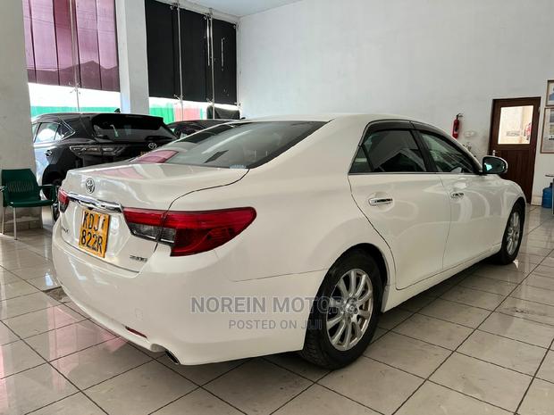 2015 Toyota Mark X in Ivory - Stylish, High-End Sedan