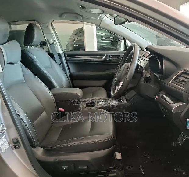 2016 Subaru Outback 2.5i Limited AWD - Used - Silver