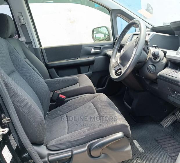 Matt Black Honda Stepwgn 2016: Used SUV Available