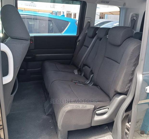 Matt Black Honda Stepwgn 2016: Used SUV Available