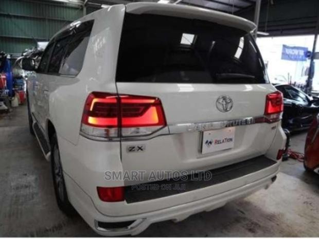 Pearl 2015 Toyota Land Cruiser - Off-Road Adventure Vehicle