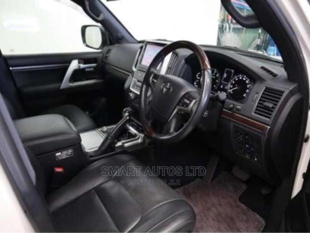 Pearl 2015 Toyota Land Cruiser - Off-Road Adventure Vehicle