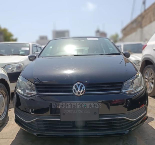 Black 2016 Volkswagen Polo - Elegant and Efficient