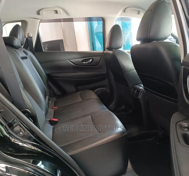 Nissan X-Trail 2016 Matt Black - Blacked-Out Adventure SUV