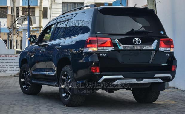 Toyota Land Cruiser 4.6 V8 VXR 2016 Black