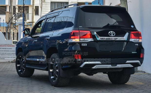 Toyota Land Cruiser 4.6 V8 VXR 2016 Black