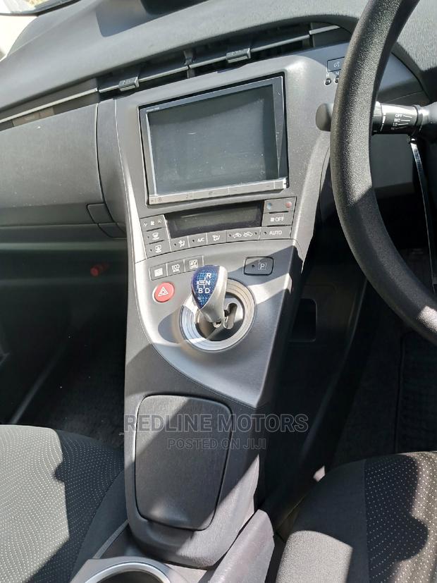 Pre-owned 2016 Toyota Prius Silver - Superb Quality