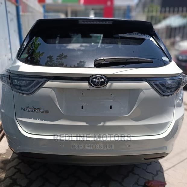 2016 Toyota Harrier Pearl: Stylish SUV for Sale