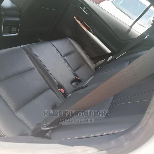 2016 Toyota Harrier Pearl: Stylish SUV for Sale
