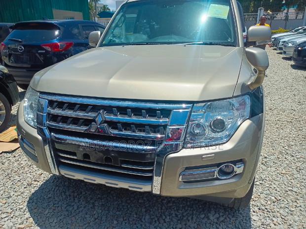 Mitsubishi Pajero V80 3.5 V6 GL/GLS 2015 Gold