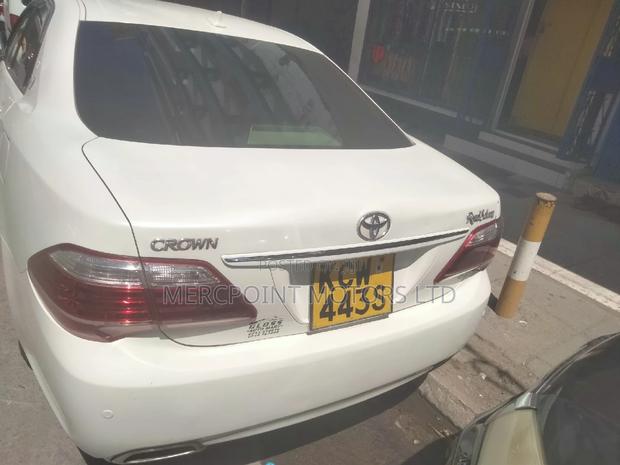 Used 2012 Toyota Crown - Affordable Premium Ride